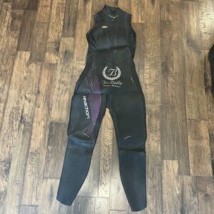 Blueseventy Reaction Womens Sleeveless Wetsuit Size WML Black Diving SwimwearTri